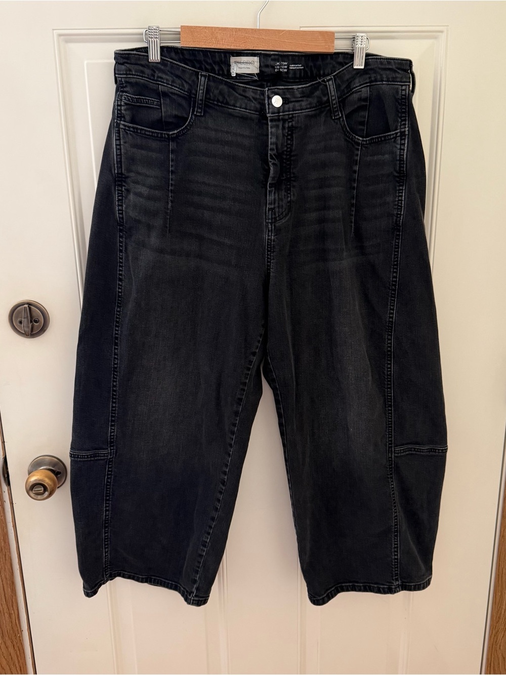 The Kenna Mid-Rise Heritage Barrel Jeans by Pilcro: Denim-Knit Edition Size 16 - Picture 6 of 11